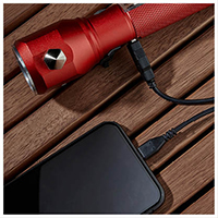 Kein Bild? Jetzt oben Link zu Darstellungsproblemen klicken! - Praktisch: Smartphone laden mit USB-Powerbank!